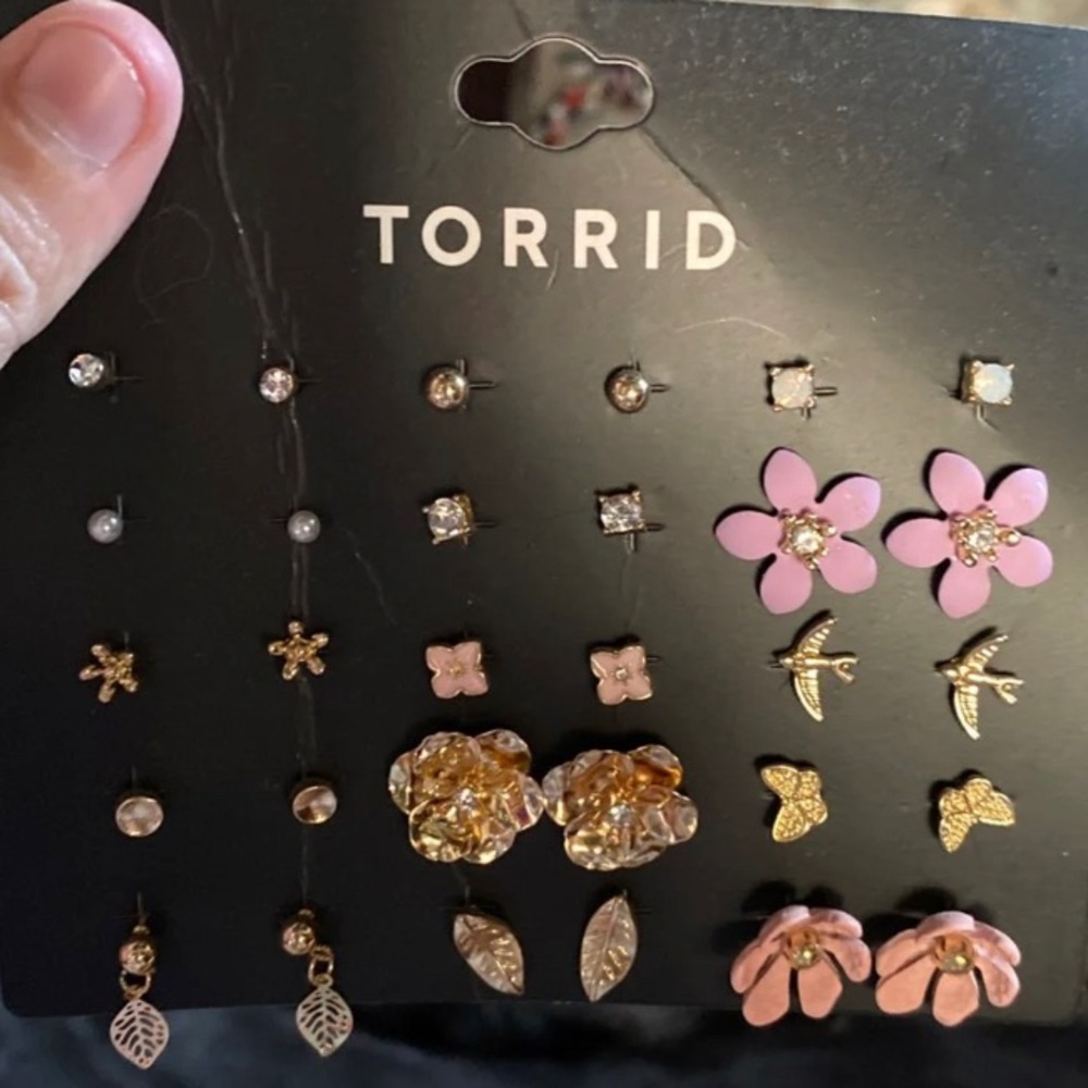 Torrid multi pack earrings